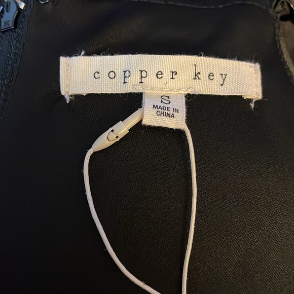 Copper Key Black/Red Plaid Print Sequin Shift Dress NWT Sz.S - Picture 8 of 10